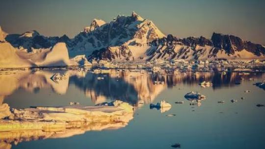 Sorprendente: encuentran un milenario paisaje de ríos y colinas bajo el hielo de la Antártida Oriental