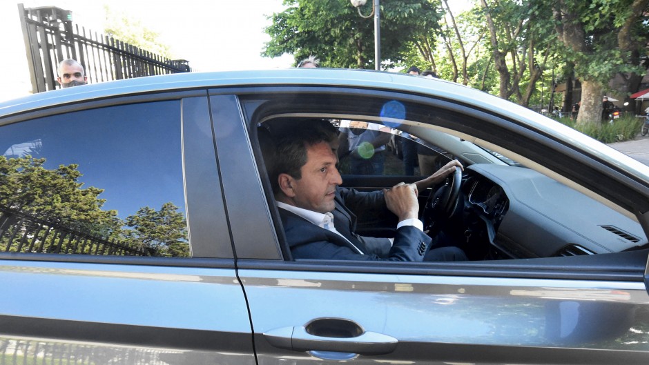 Massa está reunido con Alberto en Olivos y se define el nuevo gabinete
