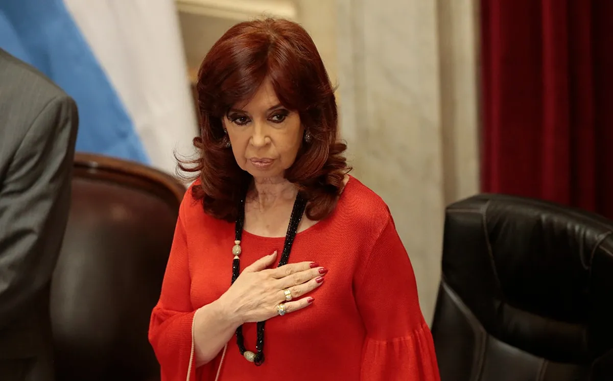 Cristina Kirchner y un salto ornamental para escapar de su propia trampa
