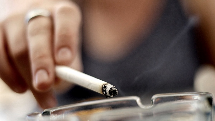 Advierten que el humo residual del tabaco tiene efectos dañinos en la salud, sobre todo en niños